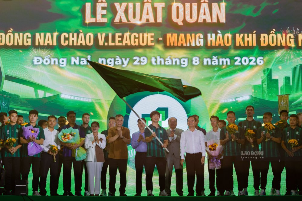 Truong Tuoi Dong Nai Club organizes a send-off ceremony to participate in V.League 2026-2027. Photo: Thanh Vu