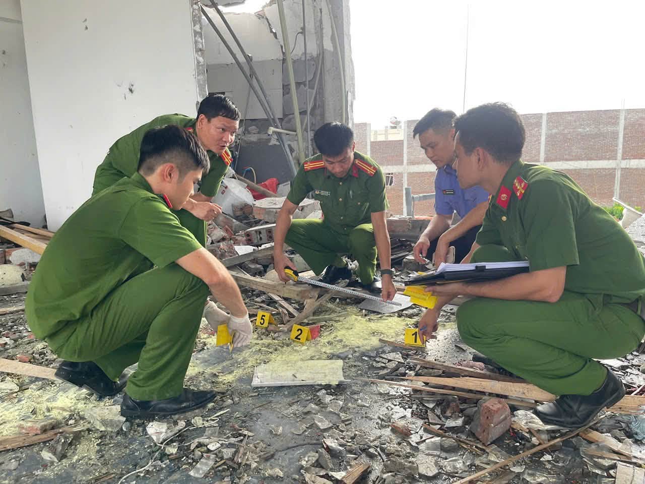 Công an Phú Thọ tại hiện trường vụ nổ. Ảnh: Công an tỉnh Phú Thọ