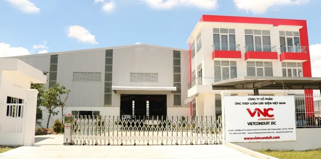 Nhà máy sản xuất ống thép luồn dây điện Vietconduit. Ảnh: Vietconduit