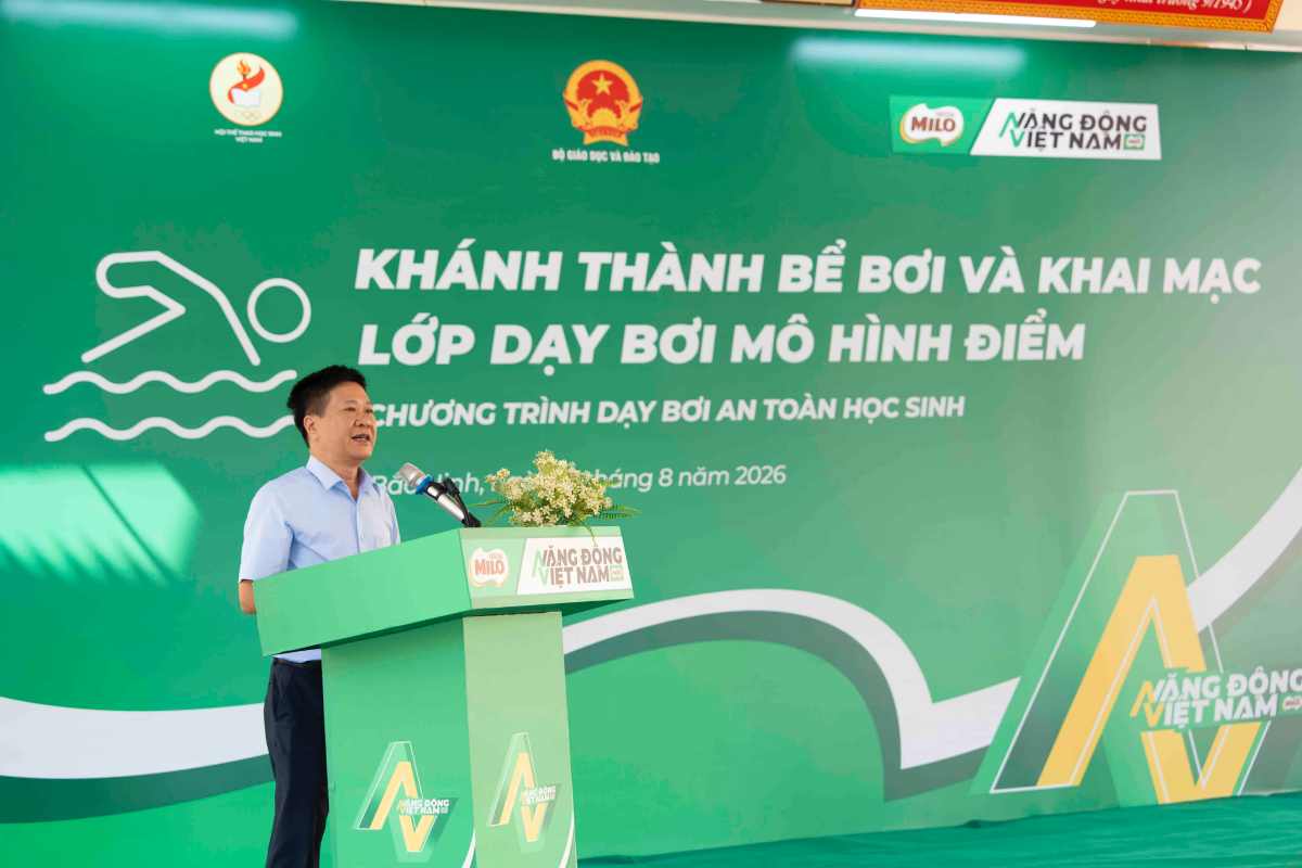 Ông Nguyễn Nho Huy – Phó Vụ trưởng Vụ Học sinh, Sinh viên (Bộ Giáo dục và Đào tạo); Phó Chủ tịch, Tổng Thư ký Hội Thể thao học sinh Việt Nam phát biểu tại sự kiện. Ảnh: BTC