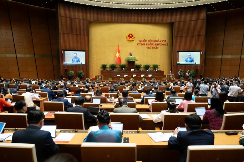 On the morning of August 3, the National Assembly listened to the submission and appraisal report on the Law amending and supplementing a number of articles of the Law on State Compensation Liability. Photo: Media National Assembly