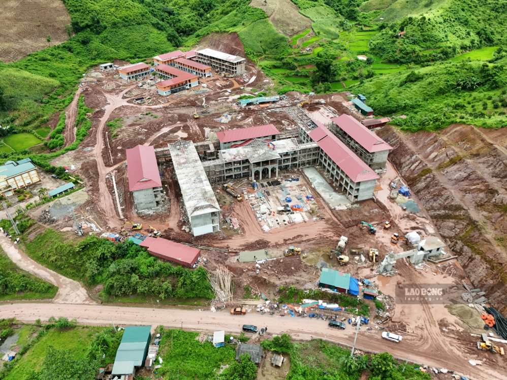 Sin Thau Inter-level Ethnic Boarding School is being accelerated in construction progress. Photo: Thanh An