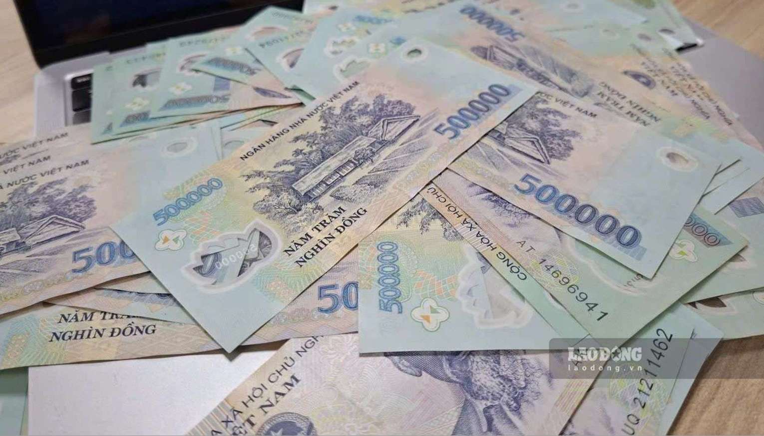 BIDV applies a savings interest rate framework for individual customers in the range of 0.1-6%/year. Photo: Thach Lam