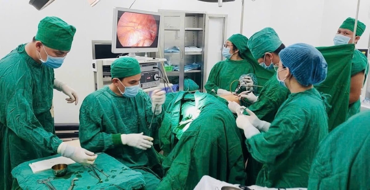The photo "Heartbeat of Life" of the Trade Union of Binh Thuan General Hospital won the first prize in the photo contest "Beauty of Trade Unions and Workers". Photo: Lam Dong Provincial Labor Federation