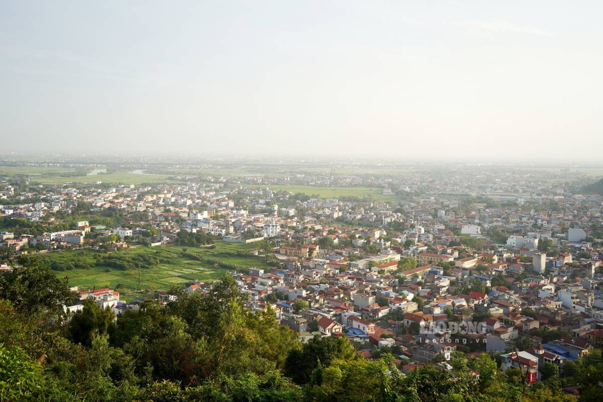 Kien An Ward, Hai Phong will auction 57 land plots in alley 402 Tran Nhan Tong area. Photo: Hoang Khoi