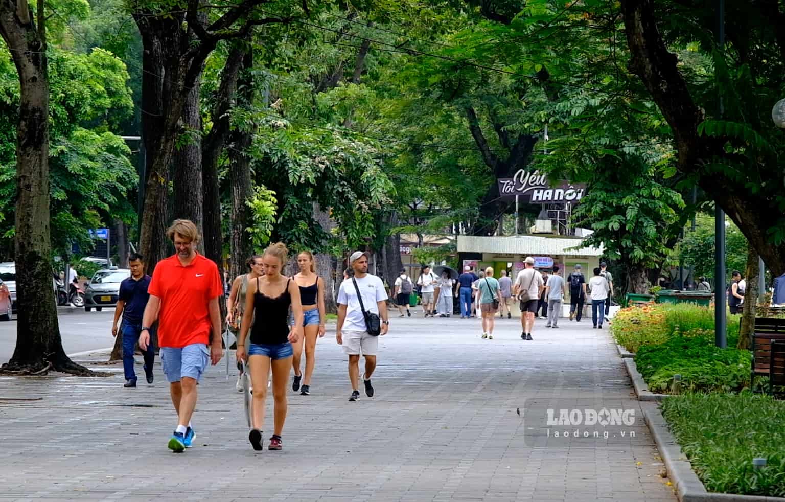 Vietnam tourism is increasingly attracting tourists thanks to its beautiful scenery, unique culture and human friendliness. Photo: Thai Trang