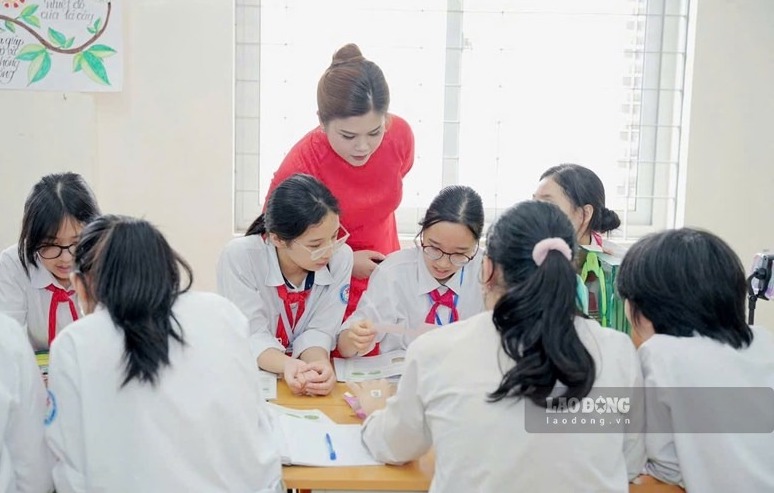 The whole country is in the peak period of implementing the policy of streamlining and arranging the school network. Illustrative photo: Tuong Van