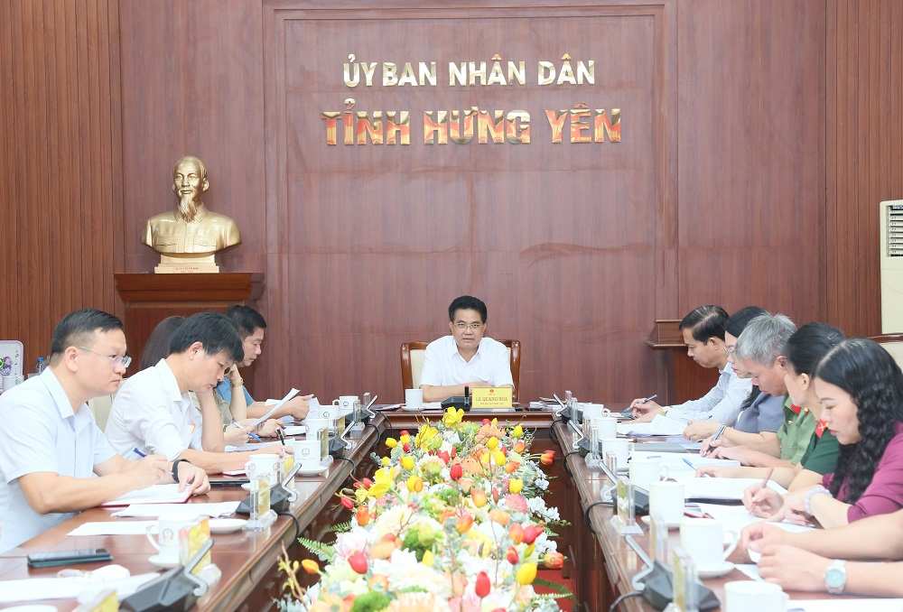 UBND tỉnh họp nghe tiến độ chuẩn bị tổ chức lễ hội và xúc tiến thương mại Nhãn lồng Hưng Yên năm 2026. Ảnh: Cổng TTĐT tỉnh Hưng Yên