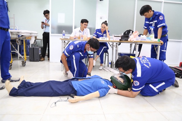 115 Emergency Center regularly organizes training classes and out-of-hospital emergency personnel training. Photo: Source 115 Emergency Center