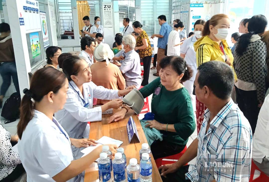 Chuyên gia cho rằng tuổi 40 không lo sức khoẻ đến già sức khoẻ sẽ kém hơn người thường xuyên chăm sóc sức khoẻ. Ảnh: Nhật Hồ.