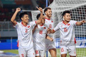 L'équipe vietnamienne affronte l'Indonésie à l'ASEAN Cup 2026. Photo: Minh Dân