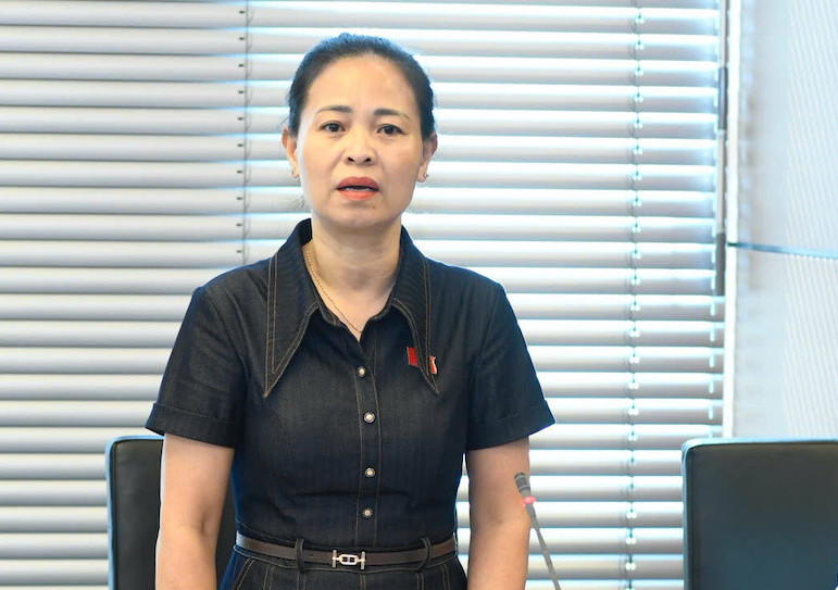 National Assembly Deputy Nguyen Thi Thu Dung said that many spas perform filler injections, thread lift, and liposuction but still have legal loopholes, posing potential risks for people. Photo: Media National Assembly