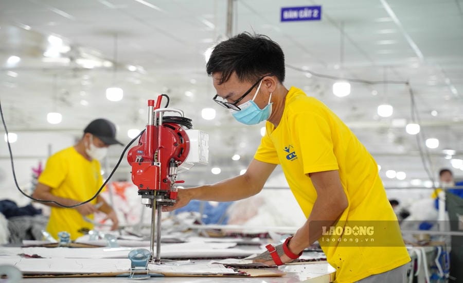 The global supply chain restructuring process is taking place, creating opportunities for Vietnam to attract more foreign direct investment (FDI). Photo: Tuyet Lan