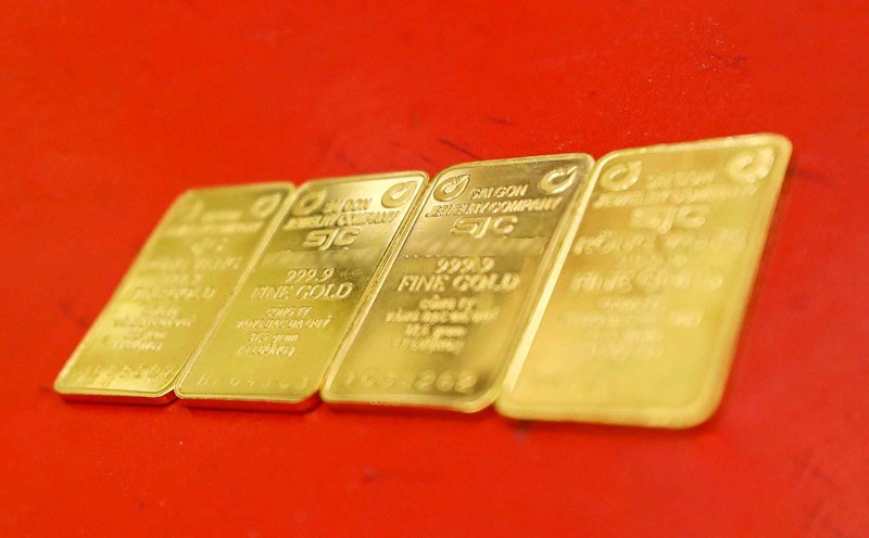 Domestic gold trading units adjusted in opposite directions in today's trading session 4. 8. Photo: Phan Anh