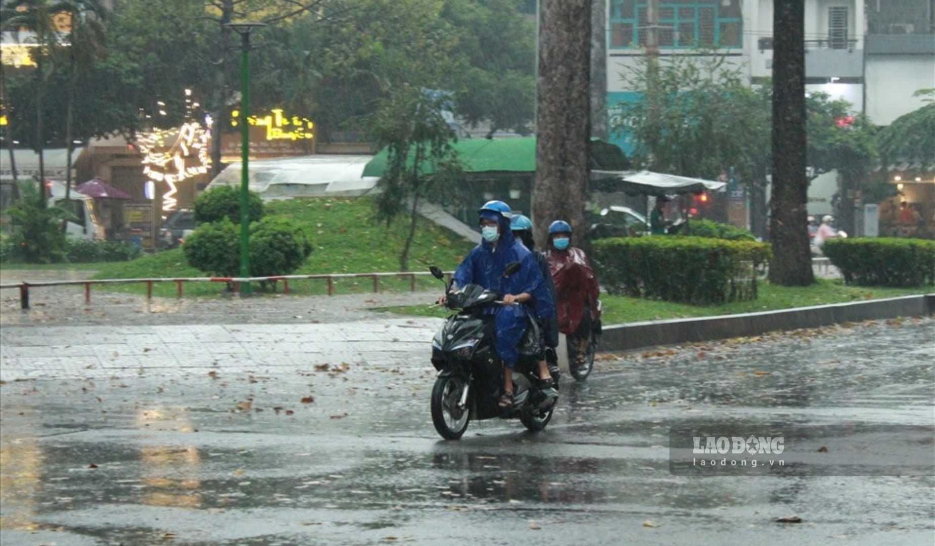 8月9日の南部地方の天気予報は、夕方ににわか雨と雷雨が散発的に降るでしょう。写真:タイン・ヴー
