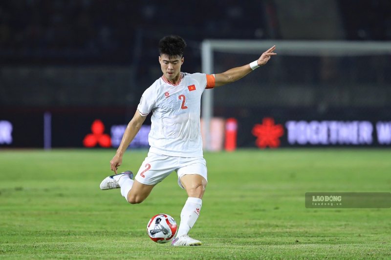 Le défenseur central Duy Mạnh se rend aux États-Unis pour une opération de blessure. Photo: Minh Dân