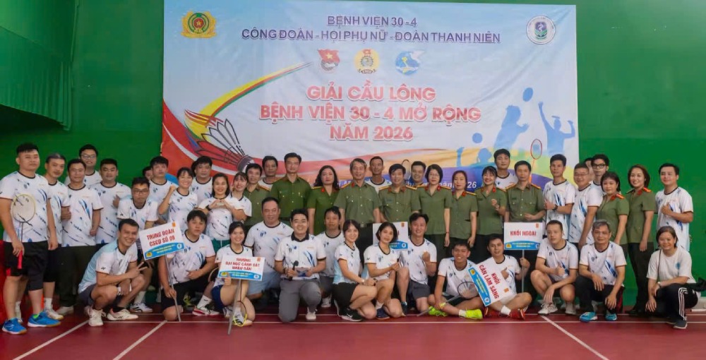 The Trade Union of Hospital 30.4 coordinates with the Women's Union and the Youth Union of the Hospital to organize the expanded 30.4 Hospital Badminton Tournament in 2026. Photo: CAND Trade Union