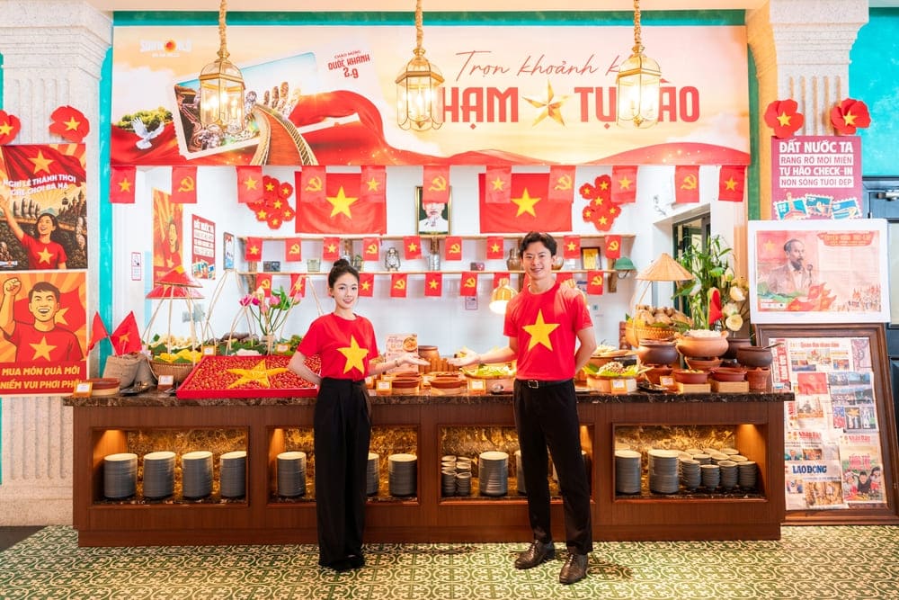 Tourists have wonderful experiences when coming to Ba Na Hills during the National Day holiday 2. 9. Photo: SG