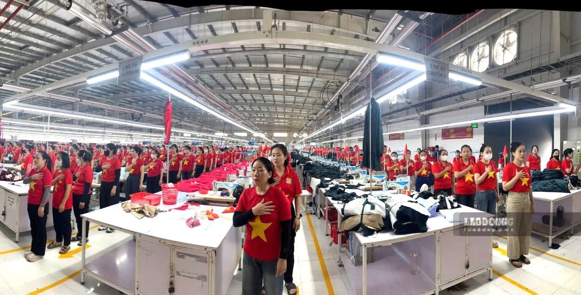 Các công đoàn cơ sở phát động đoàn viên, người lao động thi đua sản xuất, nâng cao năng suất và hiệu quả công việc. Ảnh: Duy Chương