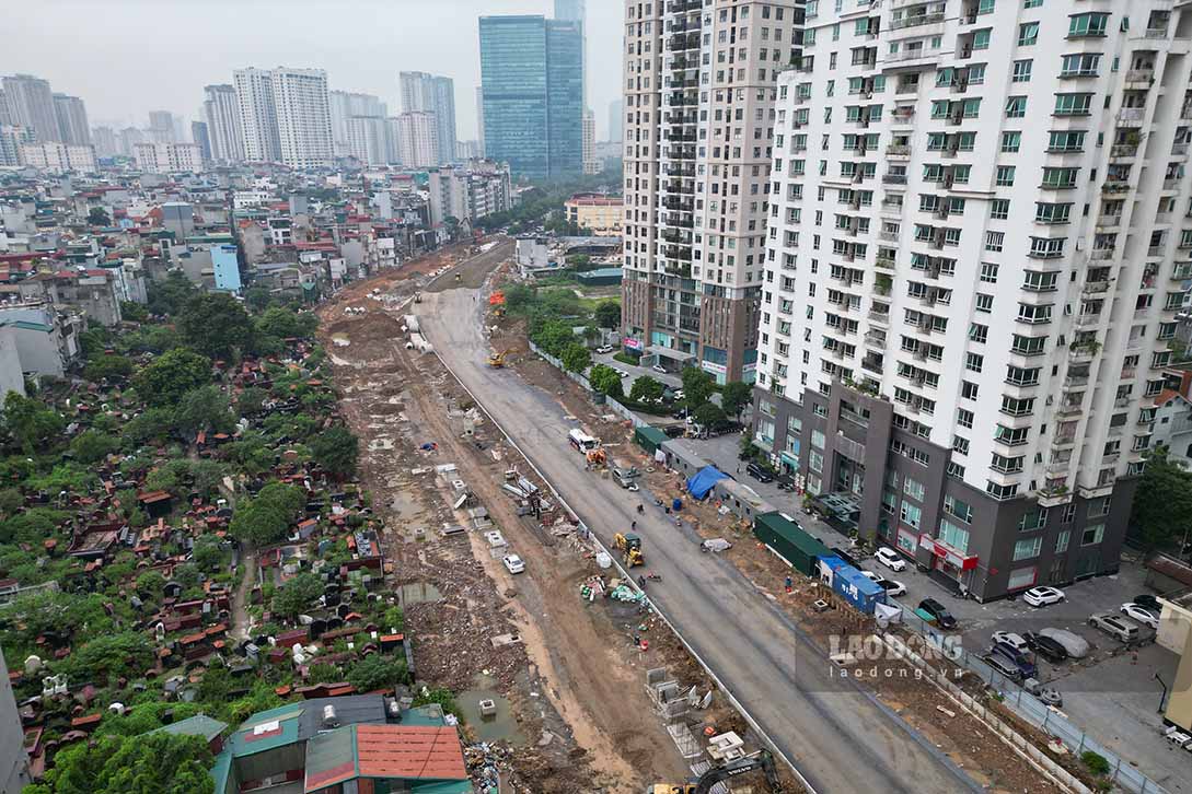 Vành Đai 2,5 đoạn hướng ra Dương Đình Nghệ. Ảnh: Hữu Vũ