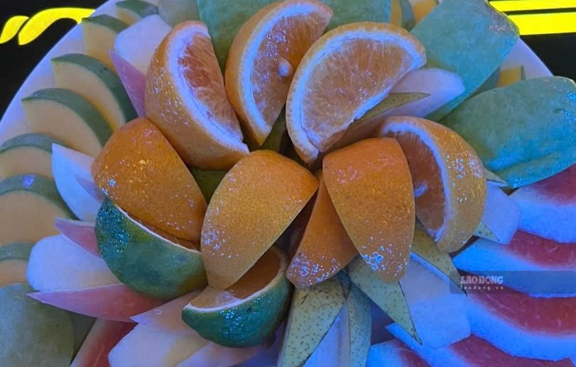 You should divide fruits into moderate portions, do not eat large quantities at the same time to limit blood sugar spikes. Photo: Kieu Vu