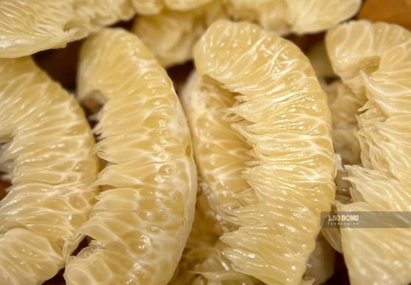 Pomelo is one of the fruits that should not be eaten too much before going to bed to avoid affecting sleep. Photo: Kieu Vu