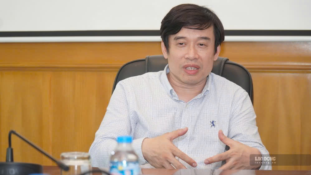 PGS.TS Nguyễn Huy Phương là con trai của nhạc sĩ Huy Du. Ảnh: Minh Chính