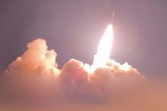 An Iranian missile launched from an undisclosed location targeting US targets in Jordan, Kuwait and Bahrain on July 16. Photo: AFP