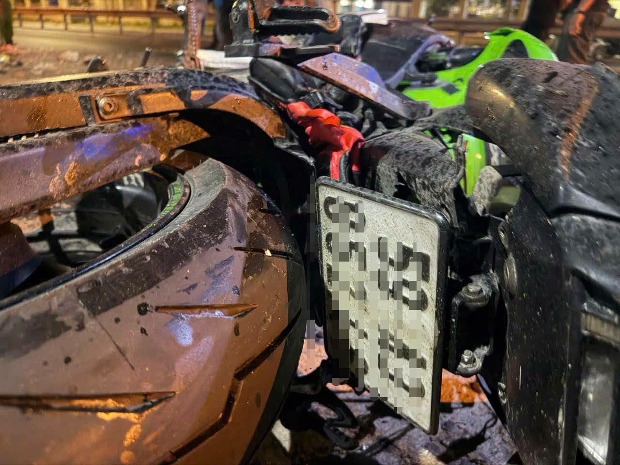 Biker Ut Lui died while driving a large displacement motorcycle on National Highway 1 section passing through Khanh Hoa province. Photo: Center 115