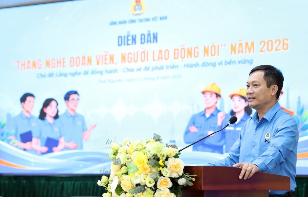 Mr. Le An Hai - Member of the Standing Committee of the Vietnam General Confederation of Labour, Chairman of the Vietnam Industry and Trade Union speaking at the Forum "Month of Listening to Trade Union Members and Workers' Voices" in 2026. Photo: Vietnam Industry and Trade Union