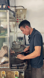 Nghỉ lễ 2.9, hộ kinh doanh tăng 1,5 lần nguyên liệu, quyết không tăng giá. Video: Thanh Bình 