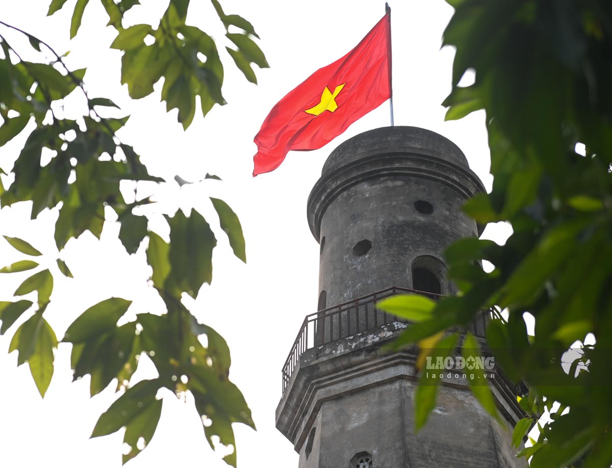 Cột cờ Nam Định ở phường Nam Định, tỉnh Ninh Bình điểm đến lý tưởng dịp Quốc Khánh 2.9. Ảnh: Lương Hà