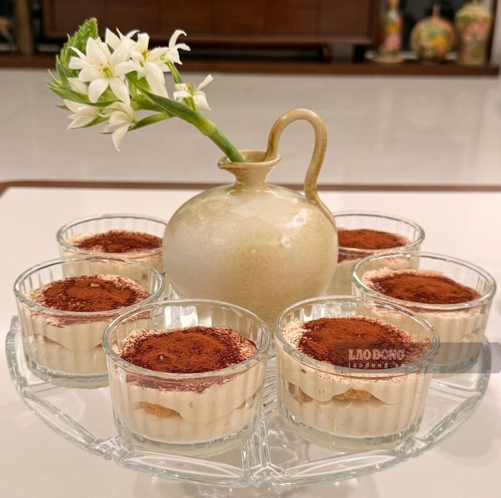 Thời gian dài chị Hương có sở thích làm bánh. Ảnh: Thu Hương