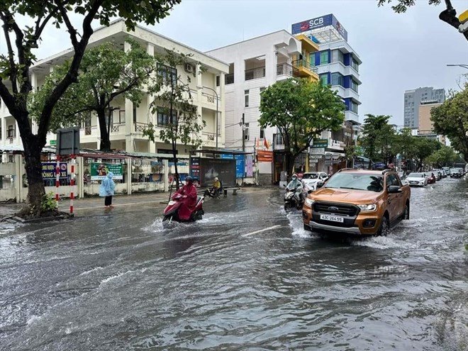 Heavy rain is forecast in some provinces and cities in the Central region to continue in the late afternoon and night of August 31. Photo: Thuy Trang