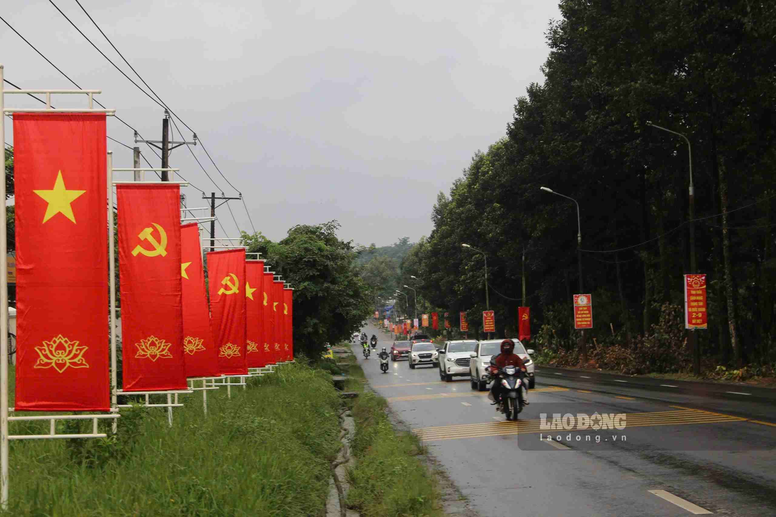 Giao thông trên Quốc lộ 20, đoạn qua xã Đạ Huoai 2 khá thông thoáng vào chiều 31.8. Ảnh: Phúc Khánh 