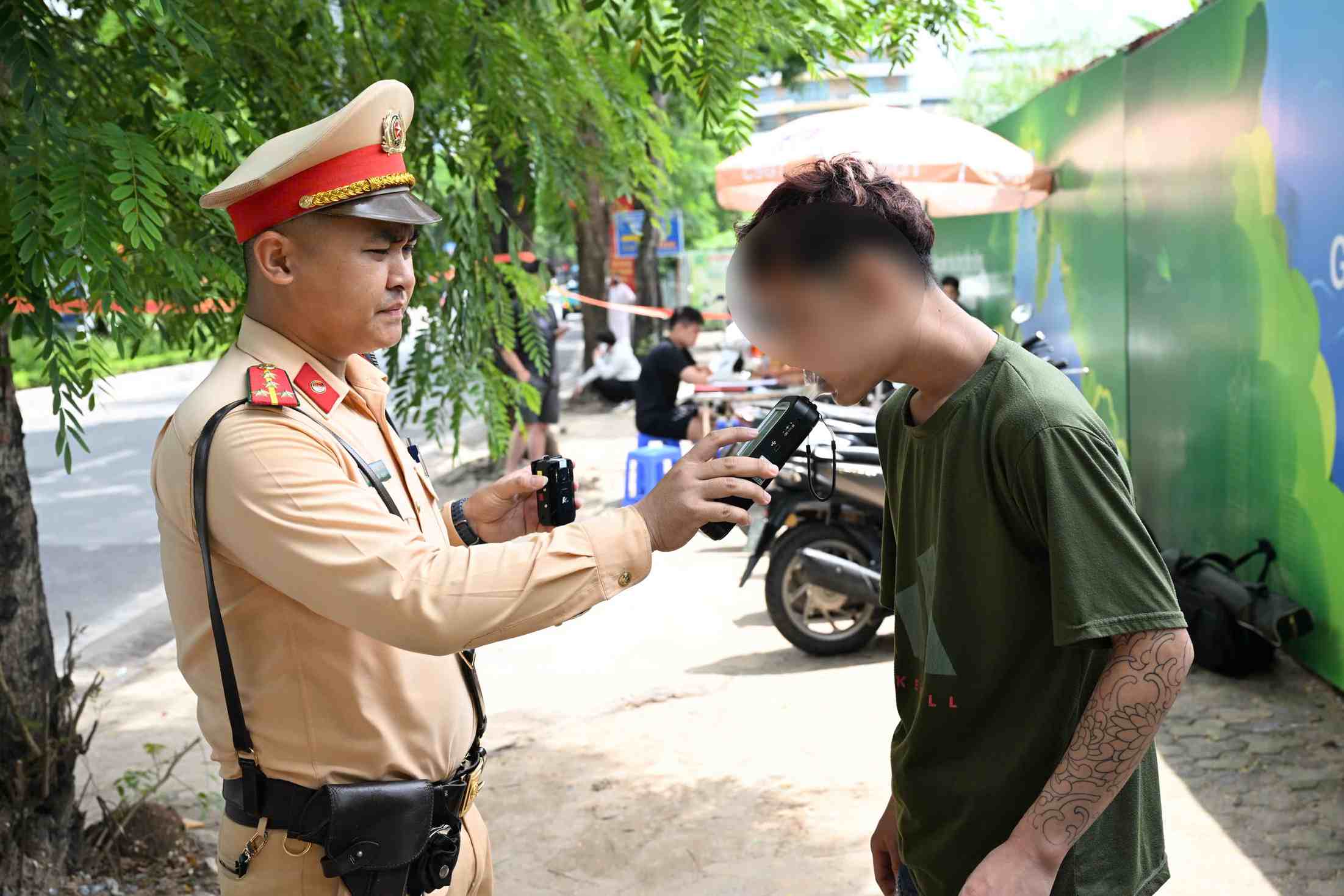 Hanoi traffic police control alcohol concentration on August 31. Photo: Hanoi Traffic Police Department