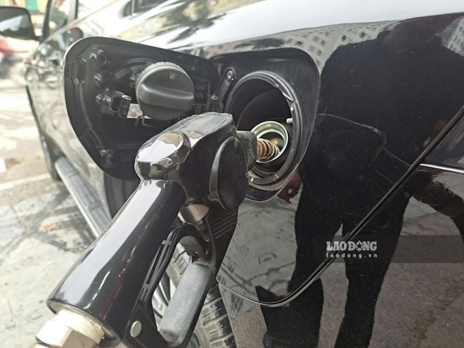Les prix de l'essence et du pétrole ont chuté à leur plus bas niveau en 3 semaines. Photo: Hà Vy