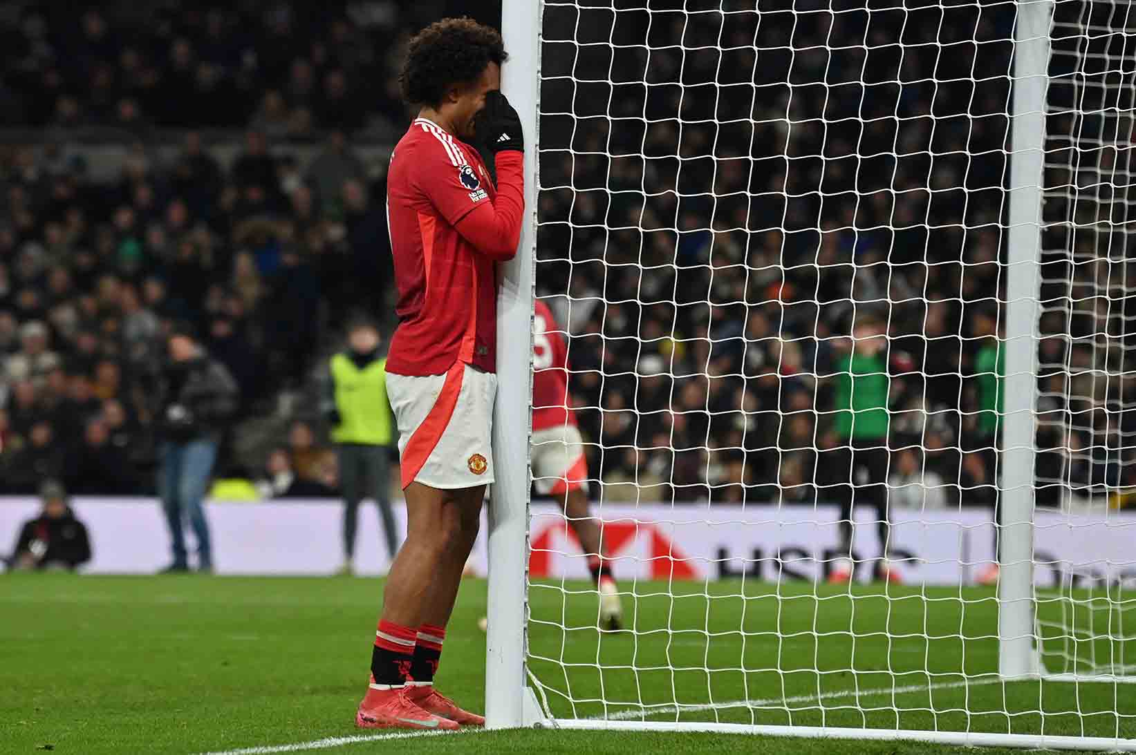 Zirkzee gây thất vọng lớn trong màu áo Man United. Ảnh: AFP