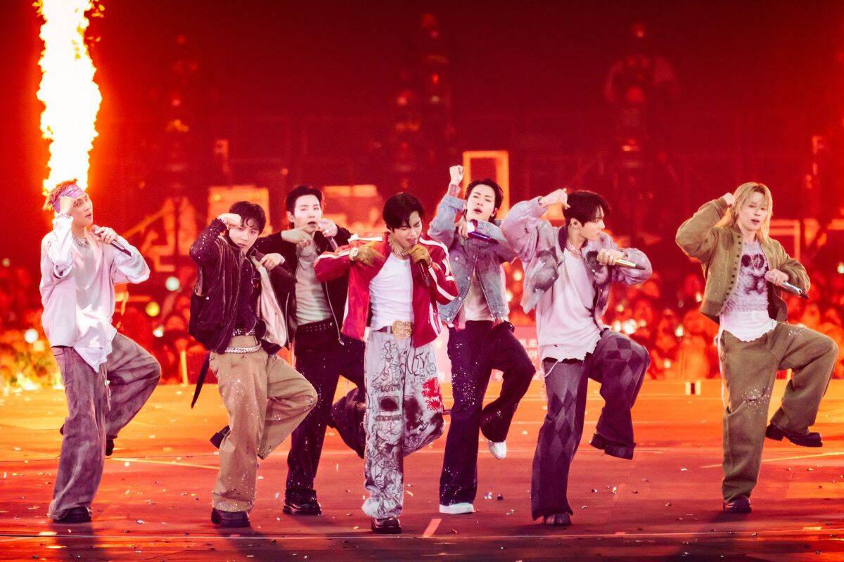 BTS opens North American tour in front of 160,000 spectators after deciding not to attend Grammy 2027. Photo: Lotte