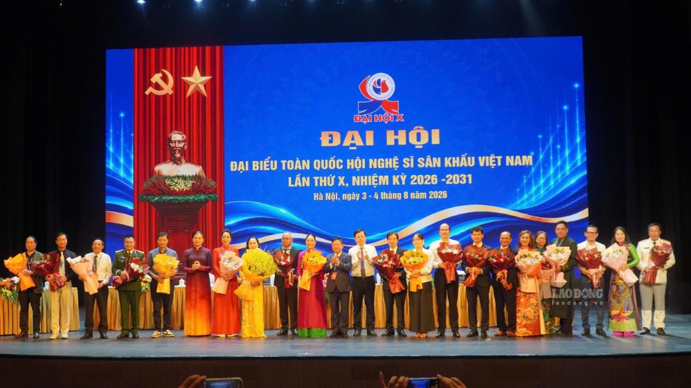 The National Congress of the Vietnam Theater Artists Association elected 20 artists in the Executive Committee of the Association, term X. Photo: Minh Chinh