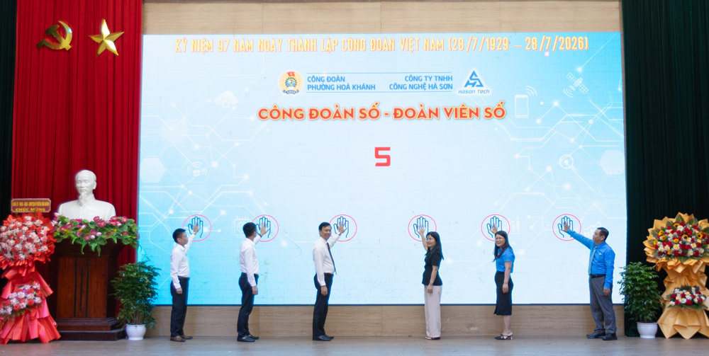 Hoa Khanh Ward Trade Union, Da Nang launches Trade Union digital transformation ecosystem. Photo: Hoa Khanh Trade Union
