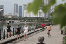 Admire the spacious appearance of An Hoa Park in the West of Hanoi
