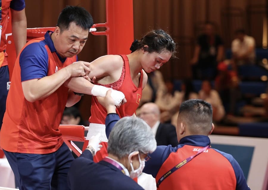 Martial artist Nguyen Thi Tam returned strongly after SEA Games 32 and was awarded a spot to participate in the upcoming ASIAD 20. Photo: Van Lam