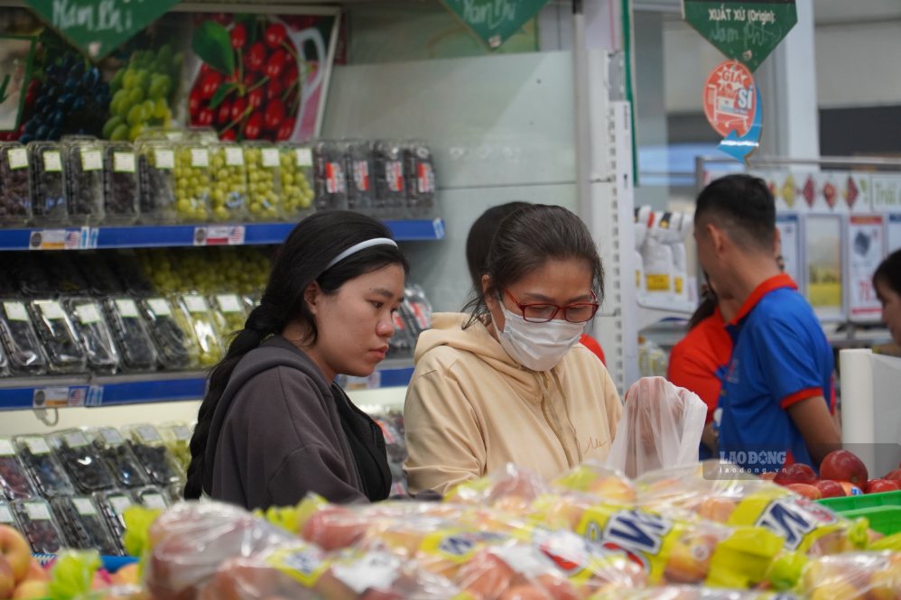 Ho Chi Minh City retail recovers, domestic market is expected to maintain growth. Photo: Ngoc Le