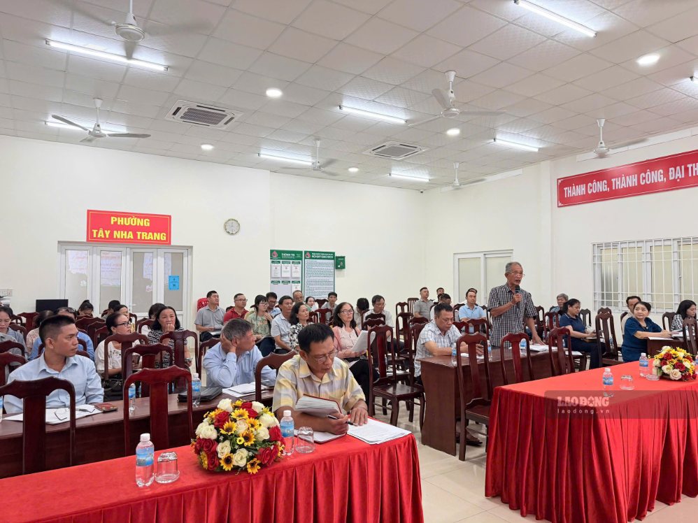 Delegates also exchanged difficulties and obstacles in the process of implementing the election of Residential Group Leaders for the 2026-2031 term. Photo: Phuong Linh