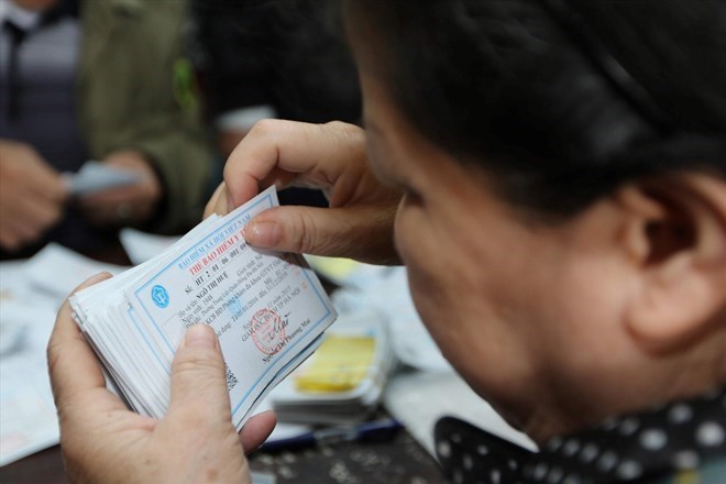 国民は医療保険の規定に注意してください。写真:ハイ・グエン