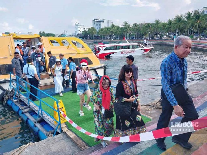 International tourists departing from Thailand to visit Phu Quoc. Photo: Xuan Nhi