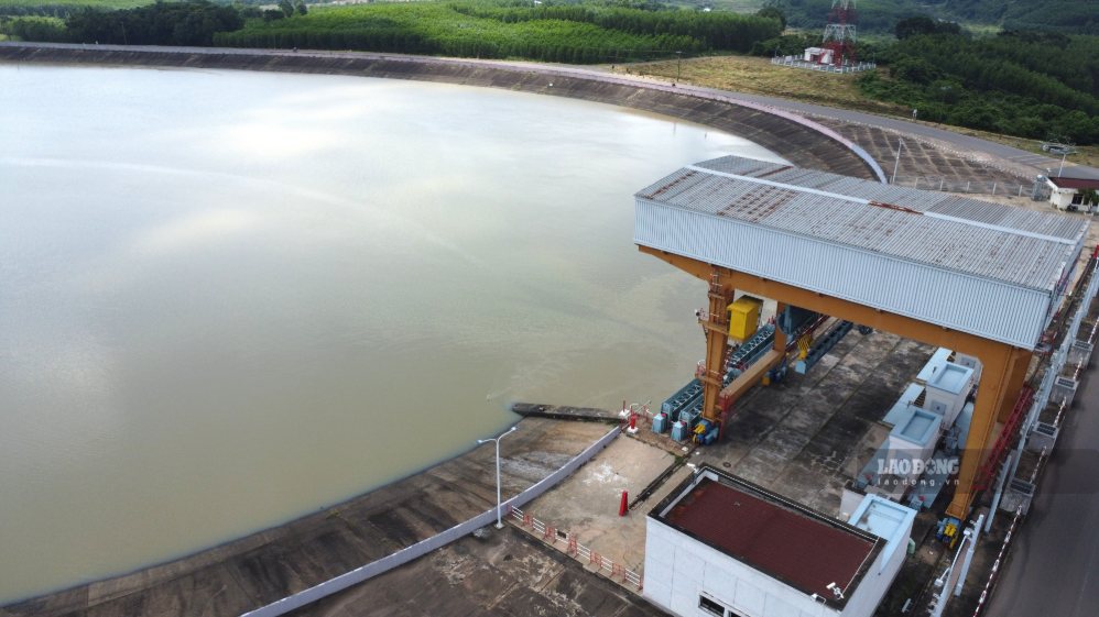 チーアン水力発電ダムの水位は、8月4日に53m以上に達しました。写真:HAC