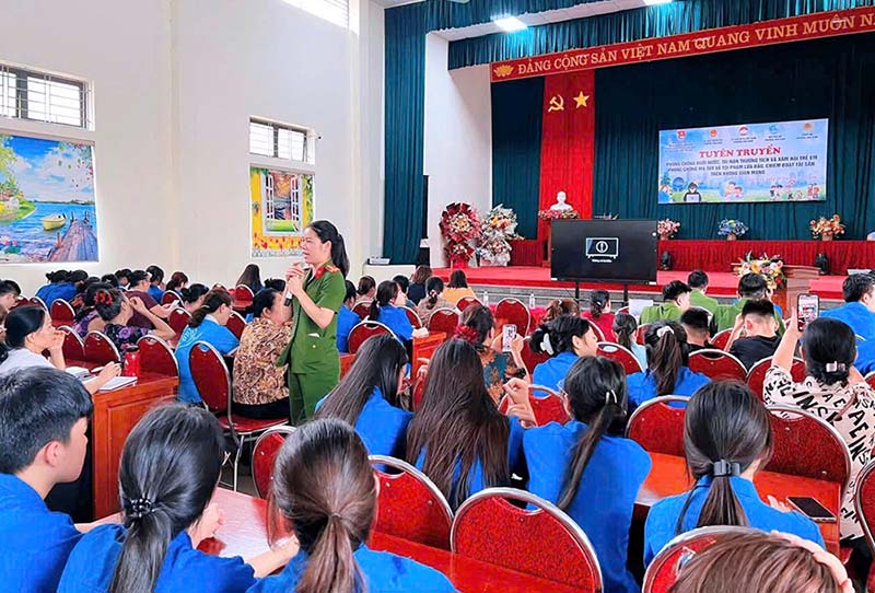 Hoa Binh Ward Police (Phu Tho) promote propaganda and dissemination of laws in the area. Photo: Phu Tho Provincial Police Portal
