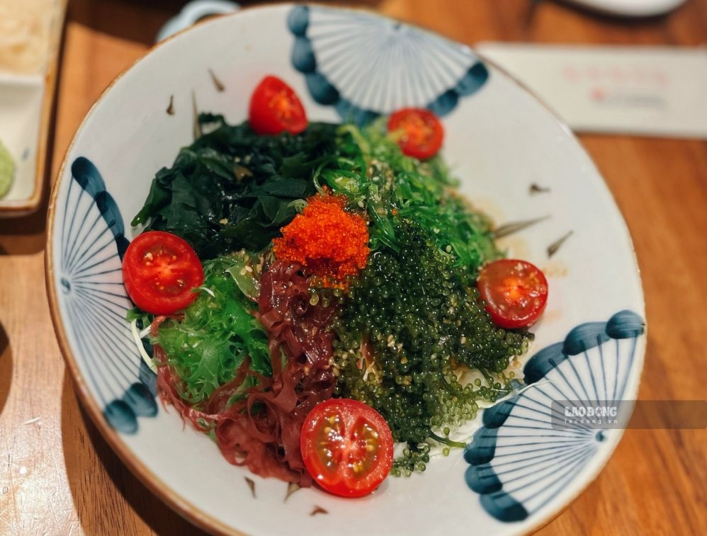 How to make delicious and nutritious sea grape salad for a light dinner. Photo: Mai Chau